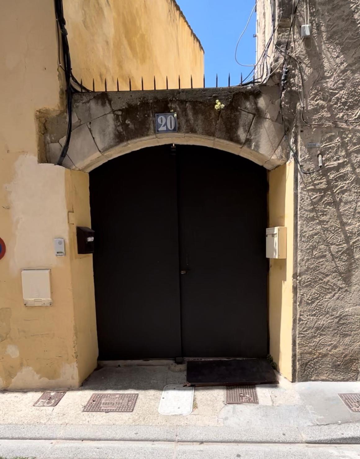 Maison De Ville En Plein Coeur D'Avignon Intramuros Esterno foto